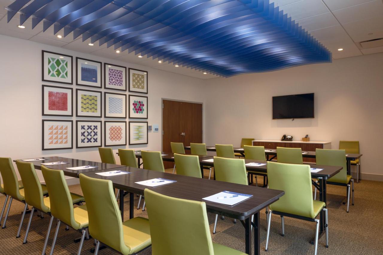 Holiday Inn Express & Suites - Tulsa Downtown - Arts District By Ihg Dış mekan fotoğraf